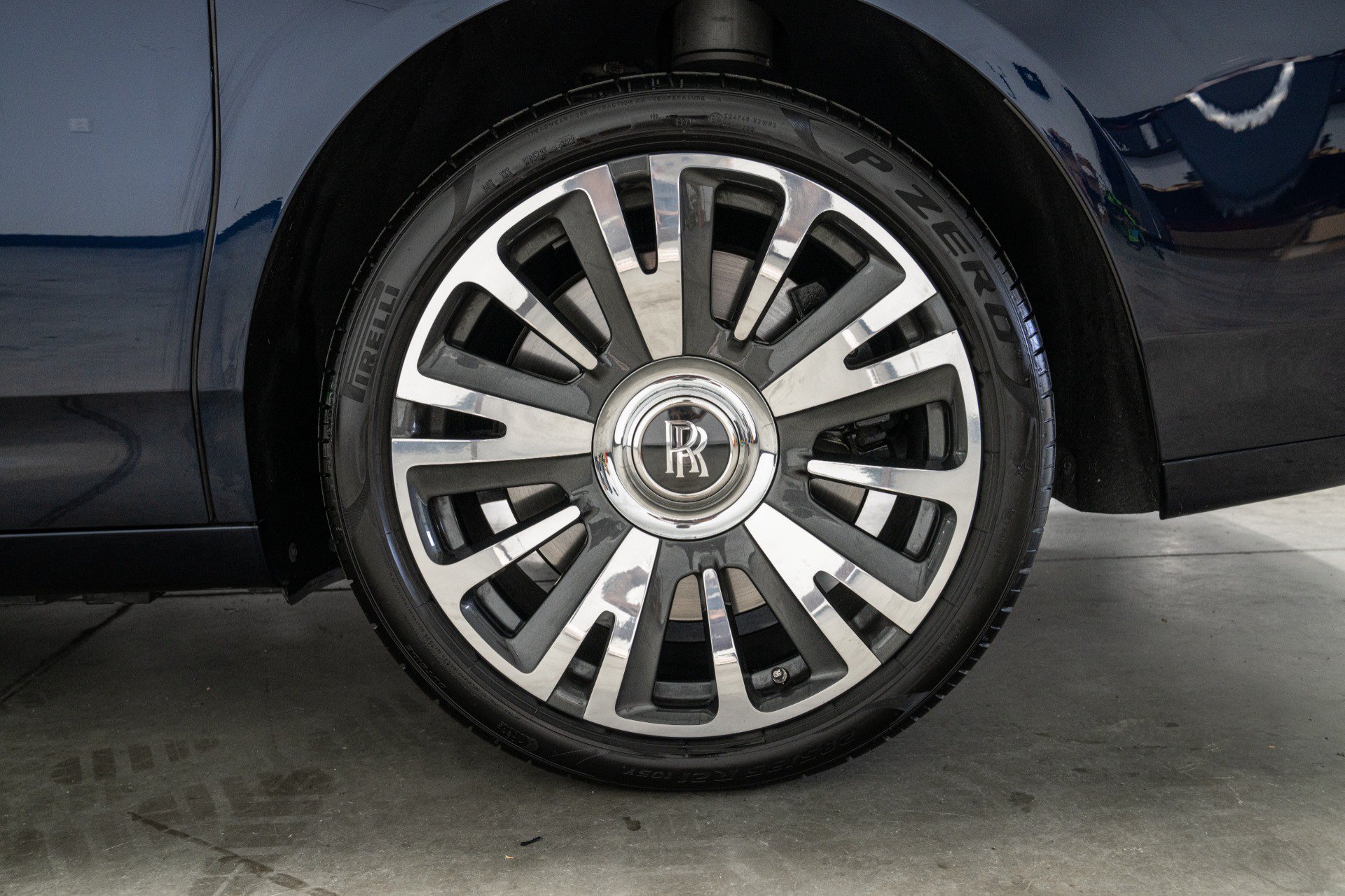 Used 2020 Rolls-Royce Ghost RWD image 10