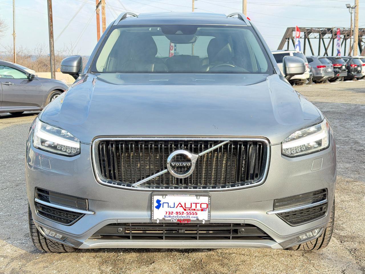 Used 2016 Volvo XC90 T6 Momentum w/ Momentum Plus Package AWD/4WD image 10