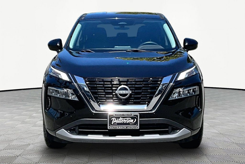 Used 2023 Nissan Rogue SV FWD image 3