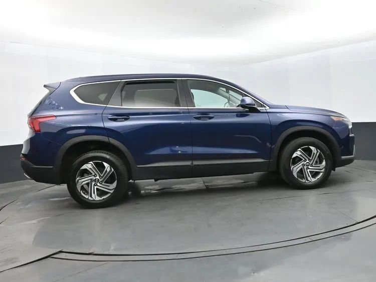 Used 2023 Hyundai Santa Fe SE w/ Cargo Package AWD/4WD image 4