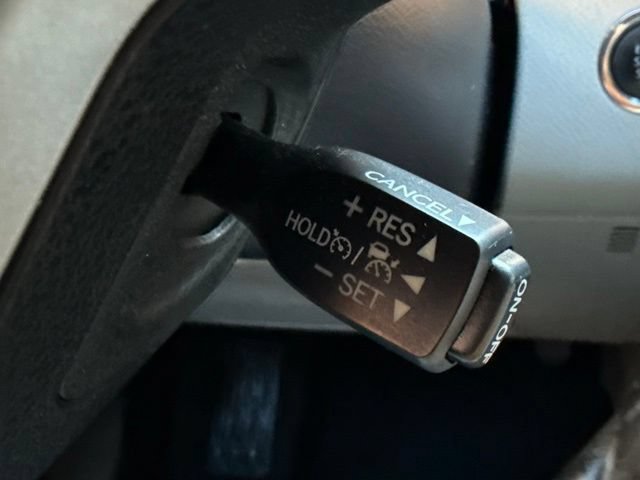 Used 2018 Toyota Highlander XLE AWD/4WD image 36