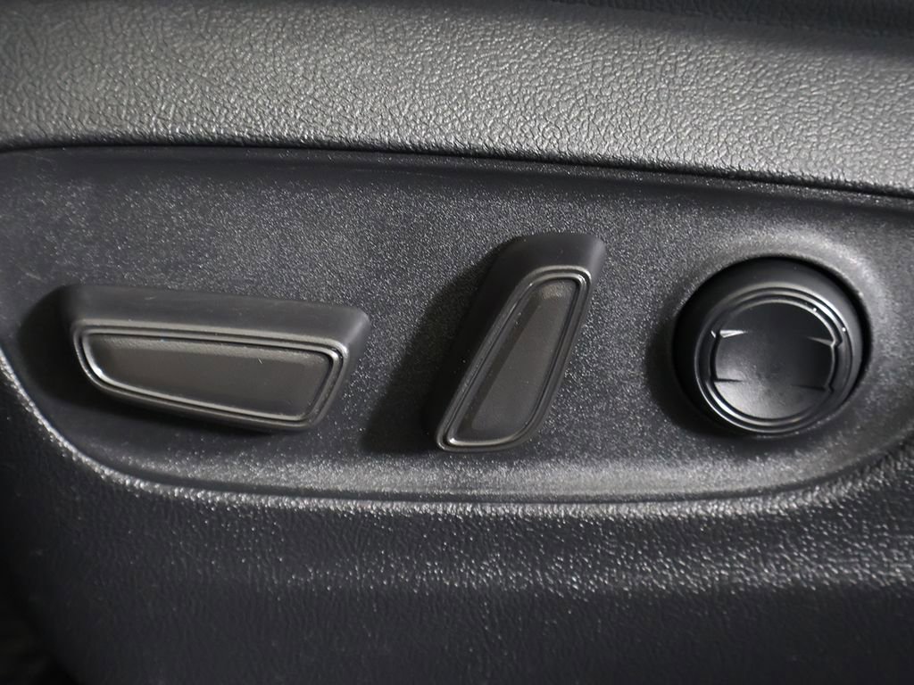 Used 2021 Toyota Highlander XLE image 35