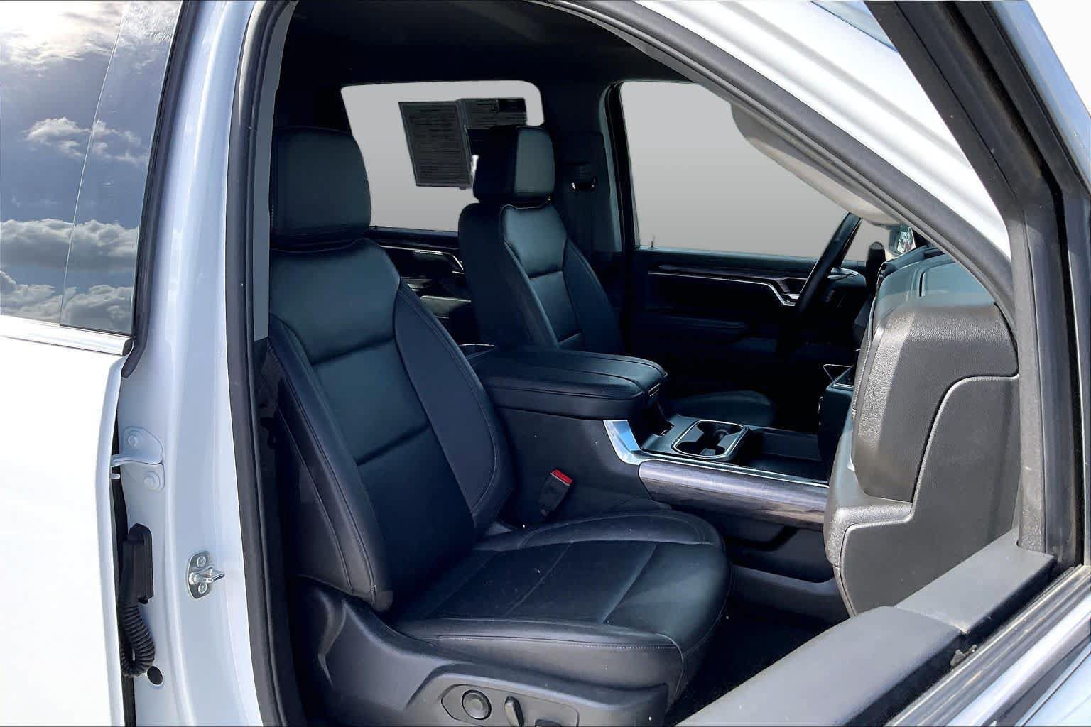 Certified 2025 Chevrolet Silverado 2500 LTZ w/ LTZ Convenience Package AWD/4WD image 9