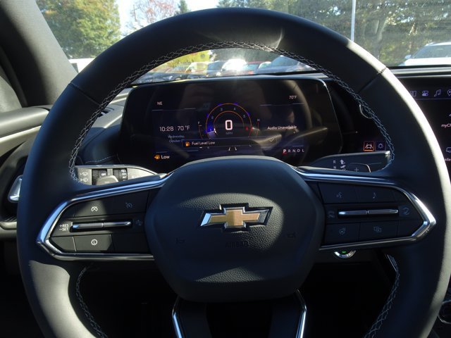 New 2027 Chevrolet Traverse LT w/ Sun and Wheel Package FWD image 13