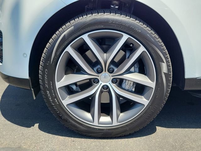 Used 2025 Land Rover Range Rover SE AWD/4WD image 24