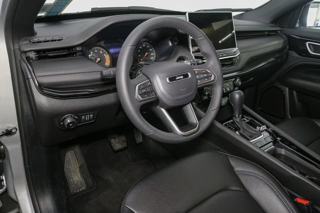 Used 2026 Jeep Compass Limited AWD/4WD image 20