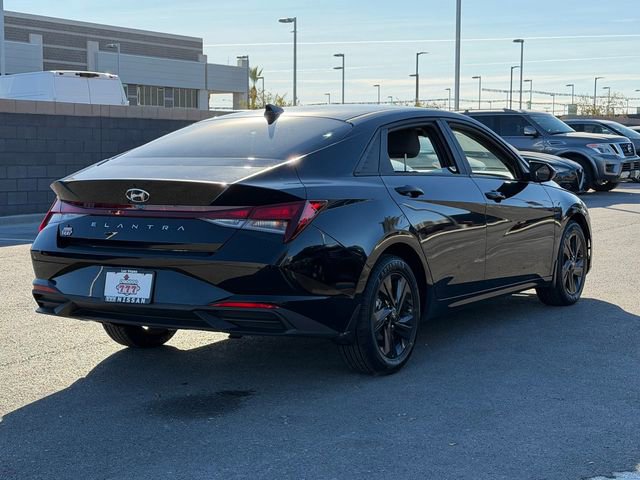 Used 2023 Hyundai Elantra SEL image 6
