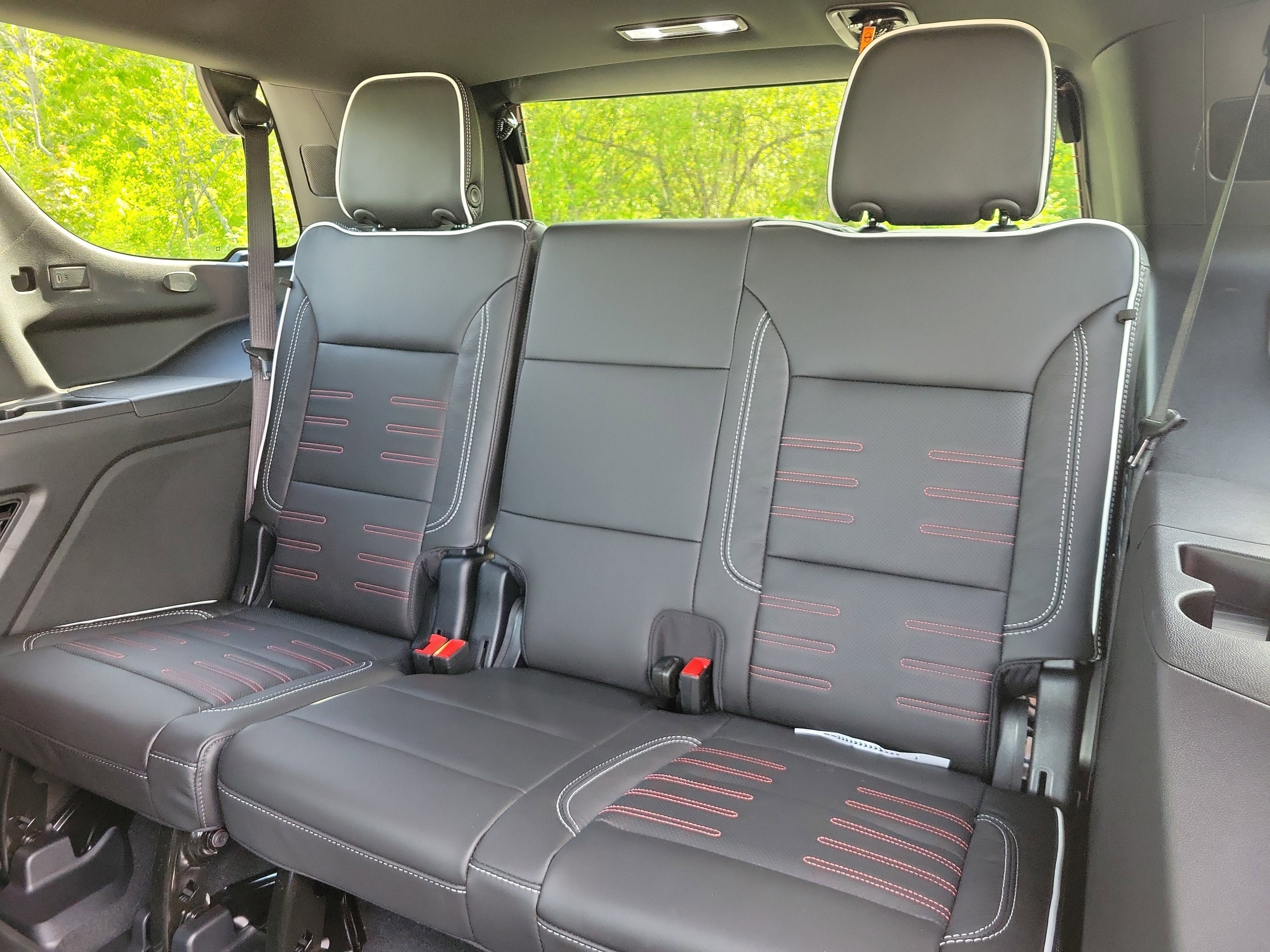 New 2026 GMC Yukon AT4 Ultimate w/ LPO, Floor Liner Package AWD/4WD image 30