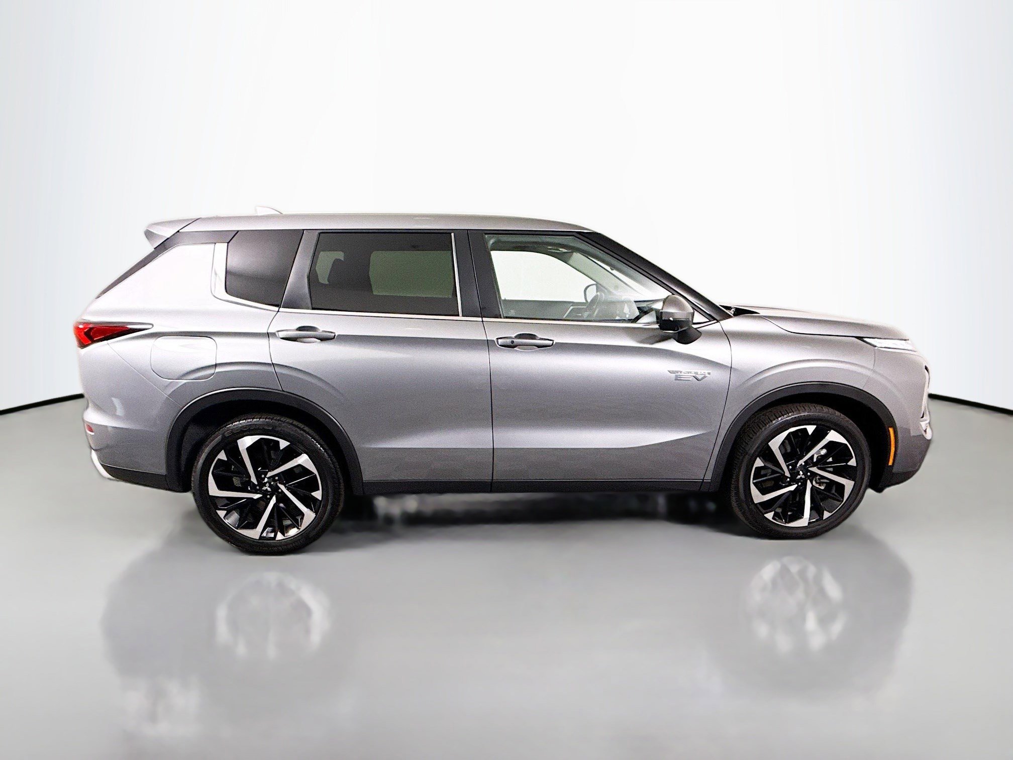 Used 2024 Mitsubishi Outlander Ralliart image 11