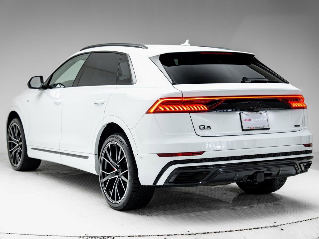 Used 2023 Audi Q8 Prestige w/ Prestige Package image 3
