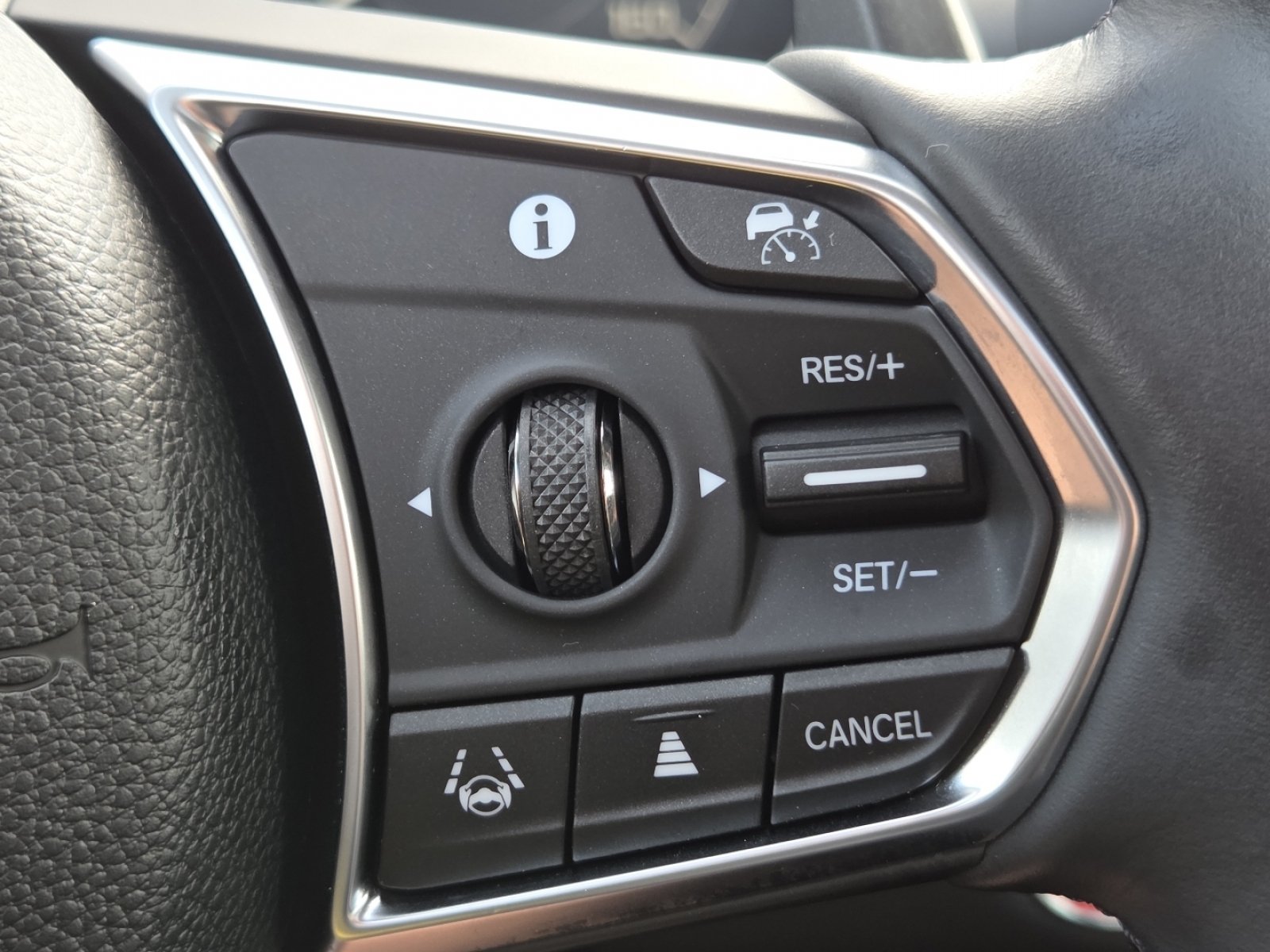 Used 2023 Acura TLX FWD image 10
