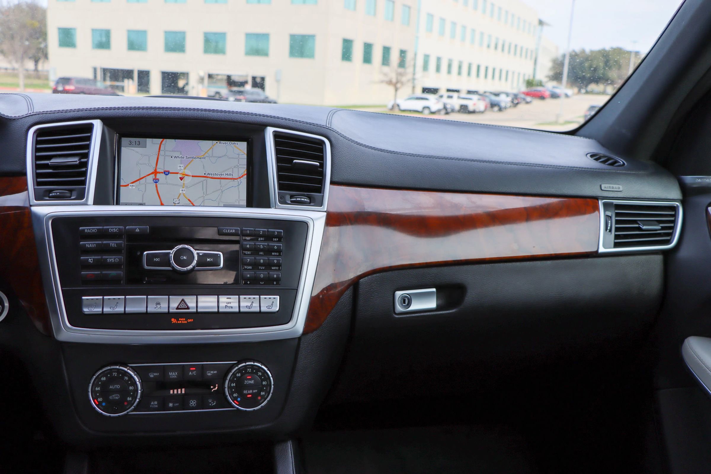 Used 2015 Mercedes-Benz GL 550 4MATIC image 48