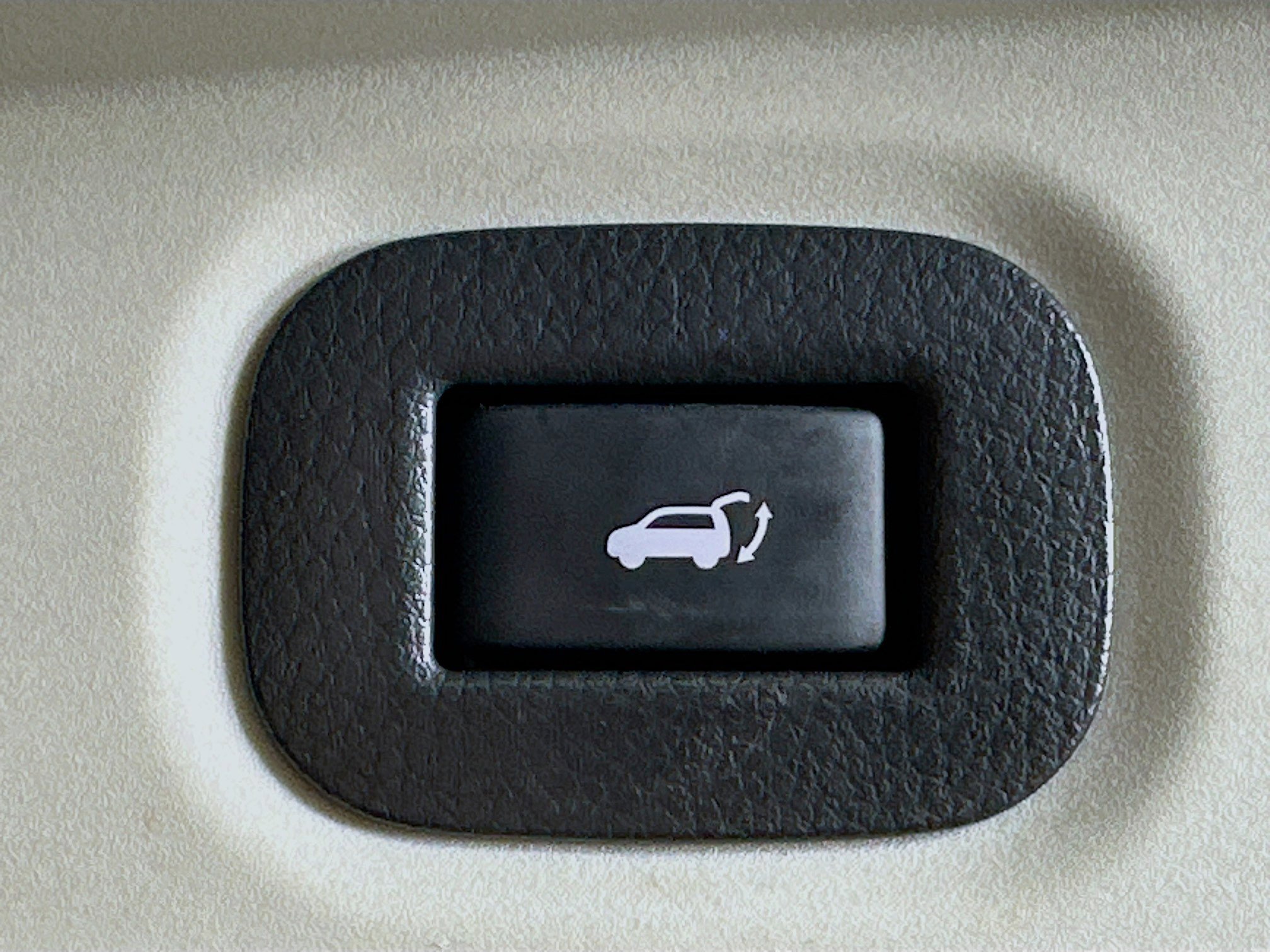 Used 2020 Nissan Rogue SV w/ Premium Package image 29