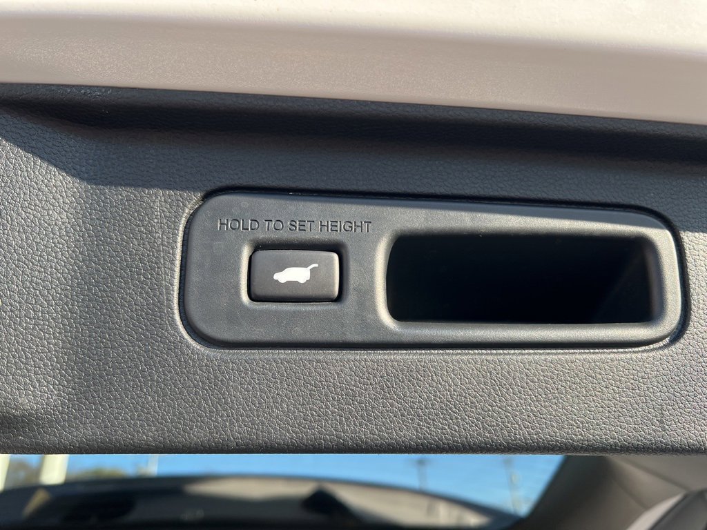 Used 2023 Honda Pilot Touring image 48