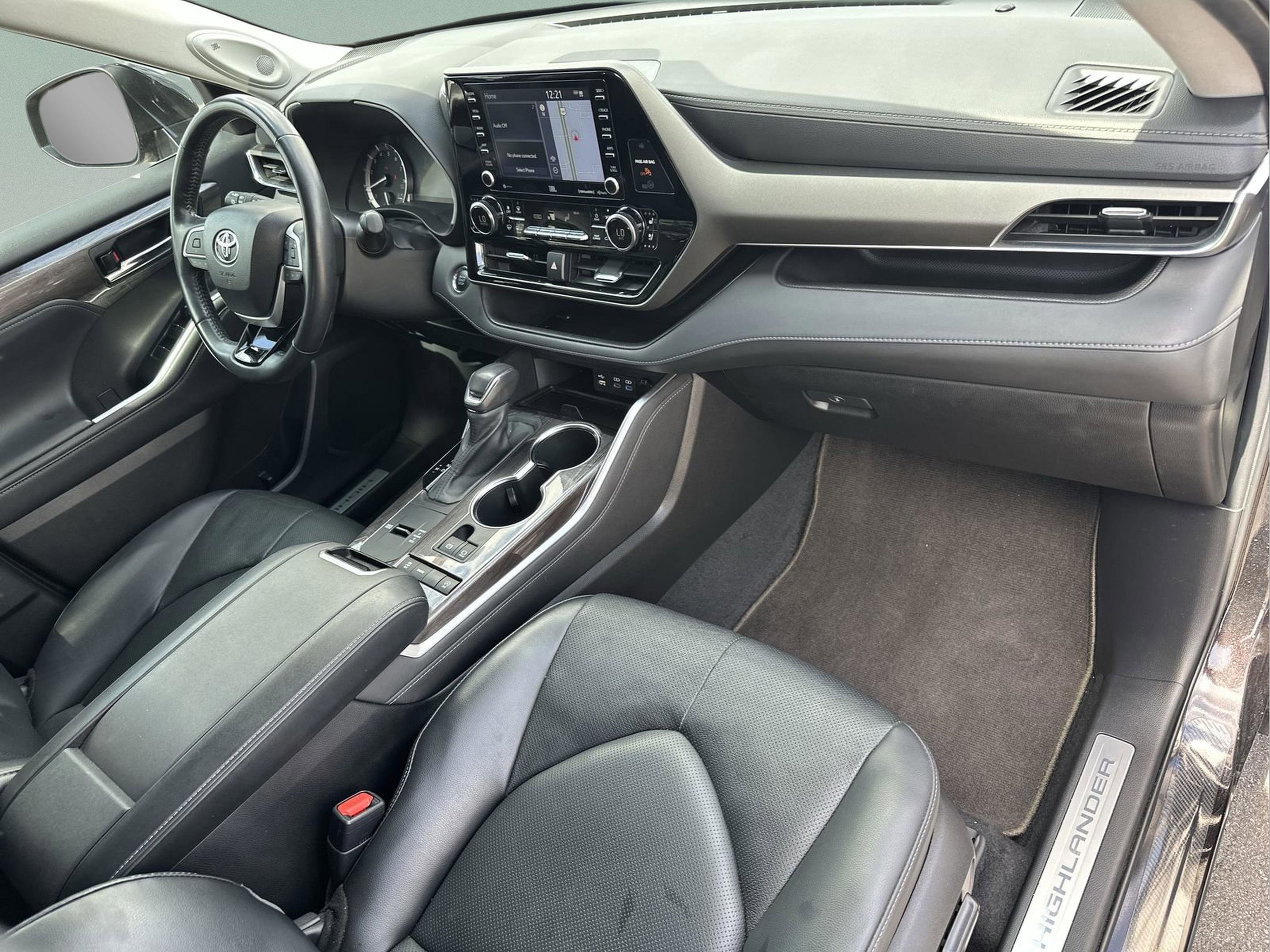 Used 2022 Toyota Highlander Limited image 21