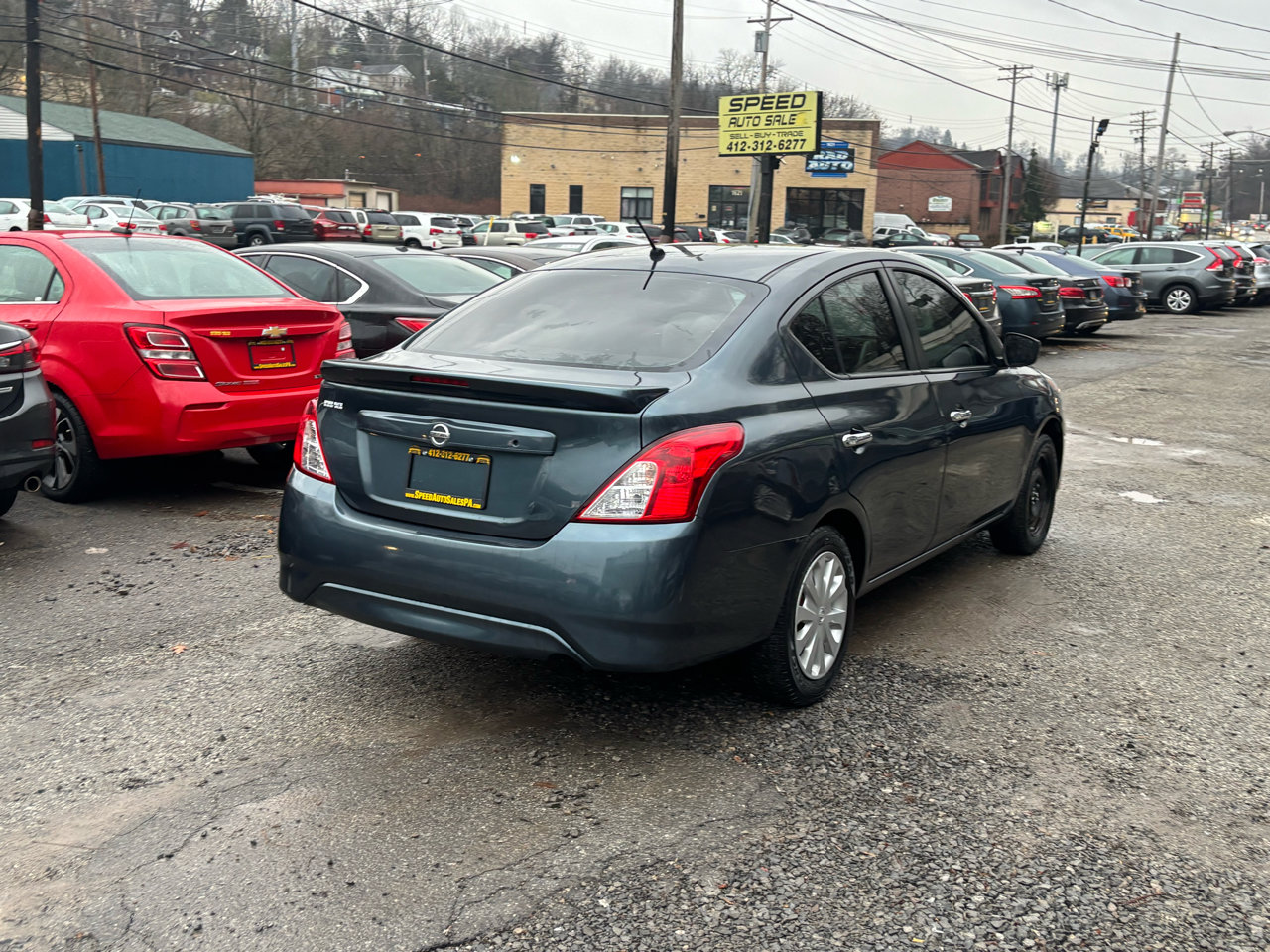 Used 2015 Nissan Versa SV image 6