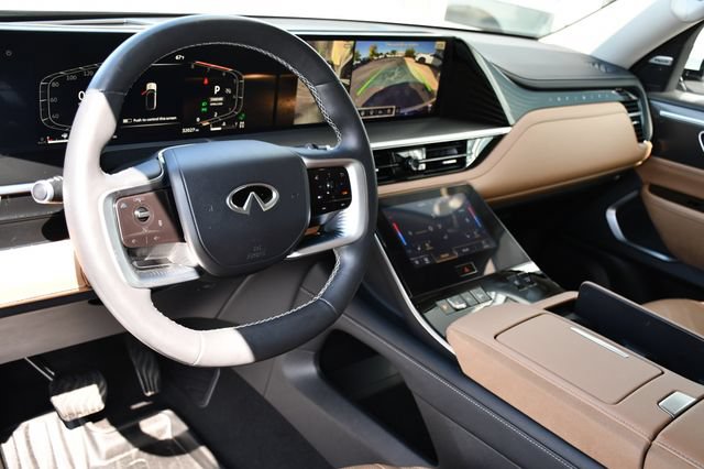 Used 2025 INFINITI QX80 Luxe AWD/4WD image 16
