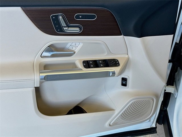 Certified 2025 Mercedes-Benz GLB 250 4MATIC image 17
