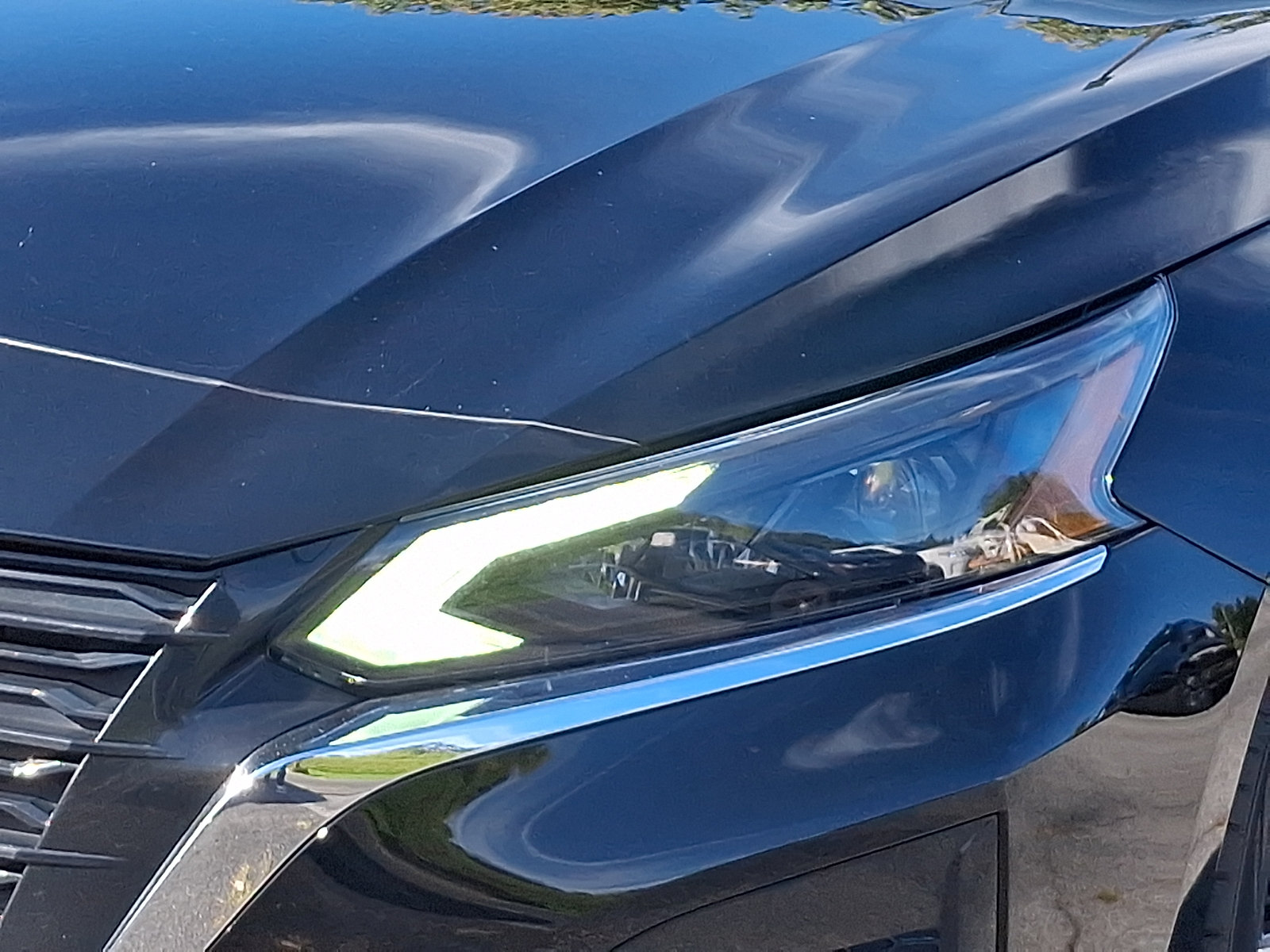 Used 2024 Nissan Altima 2.5 SV w/ SV Premium Package FWD image 9