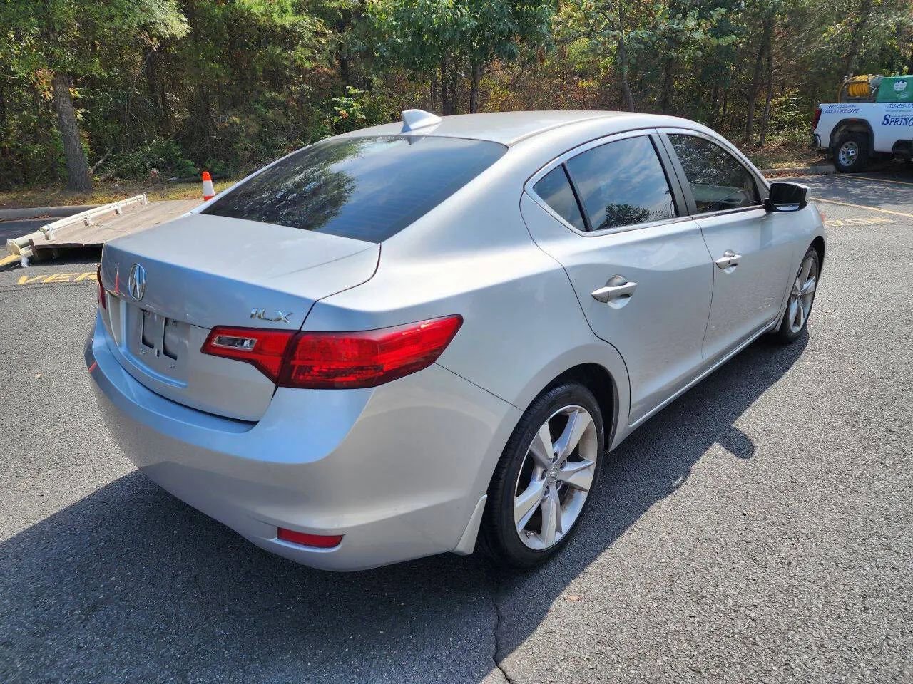 Used 2013 Acura ILX w/ Technology Package image 8
