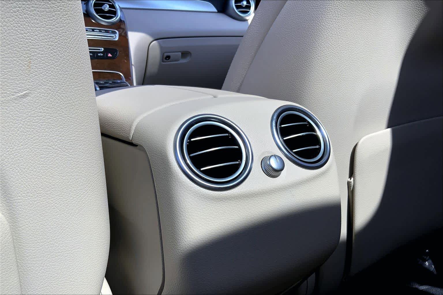 Used 2019 Mercedes-Benz GLC 300 4MATIC image 35