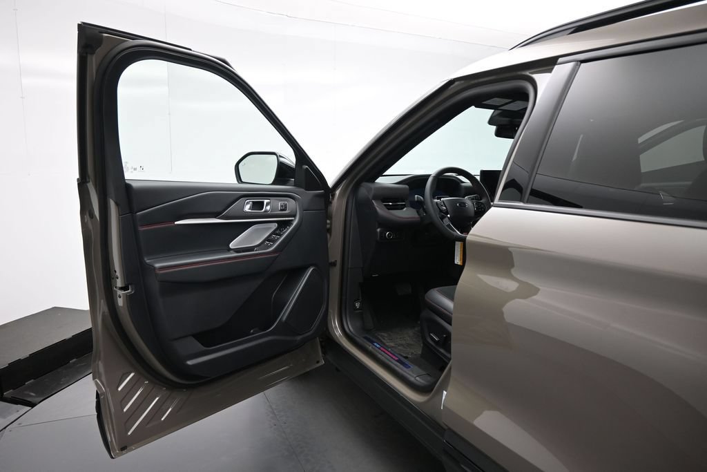 New 2026 Ford Explorer ST w/ Sun And Sound Package AWD/4WD image 8