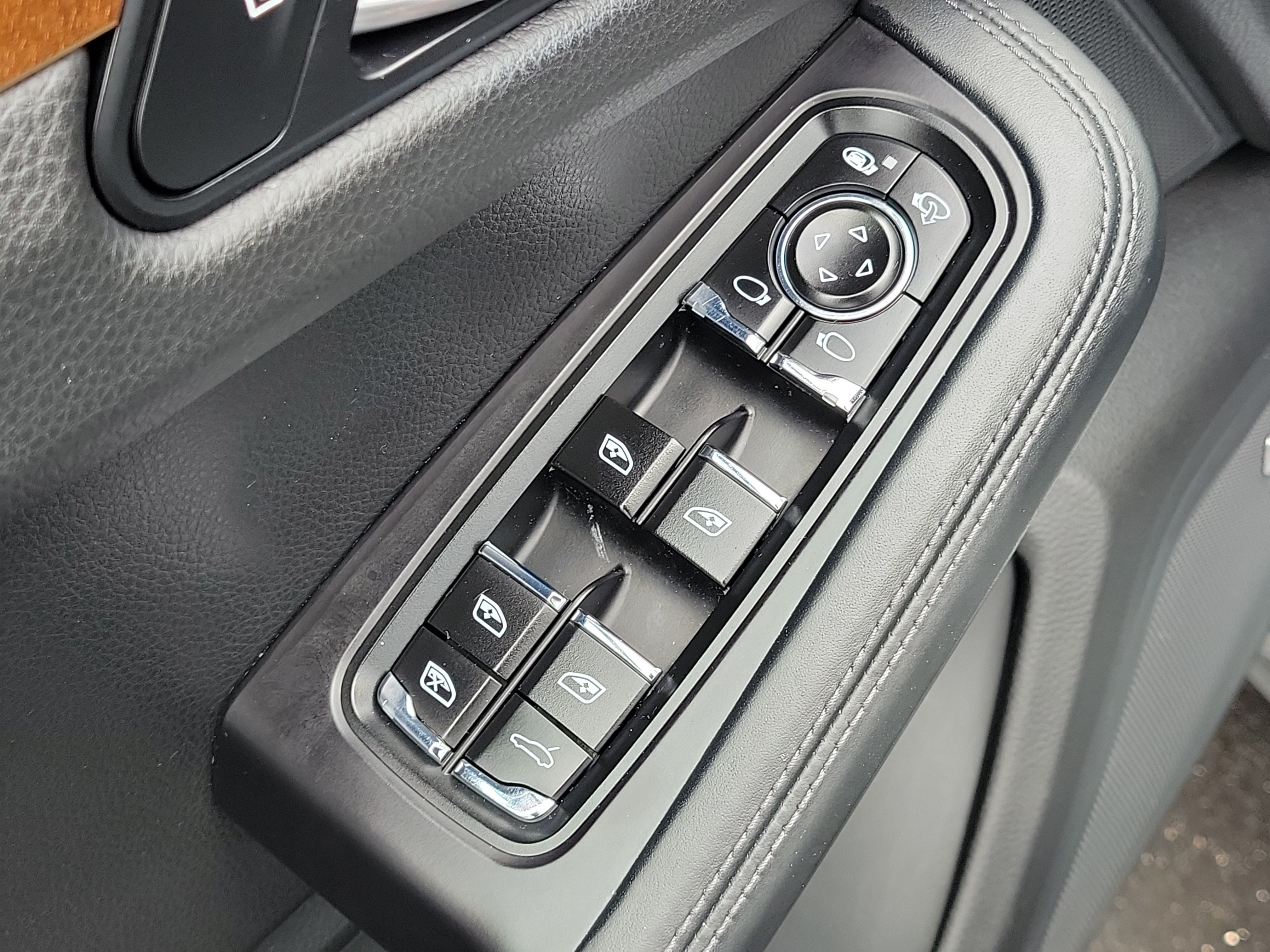 Used 2019 Porsche Macan AWD/4WD image 20