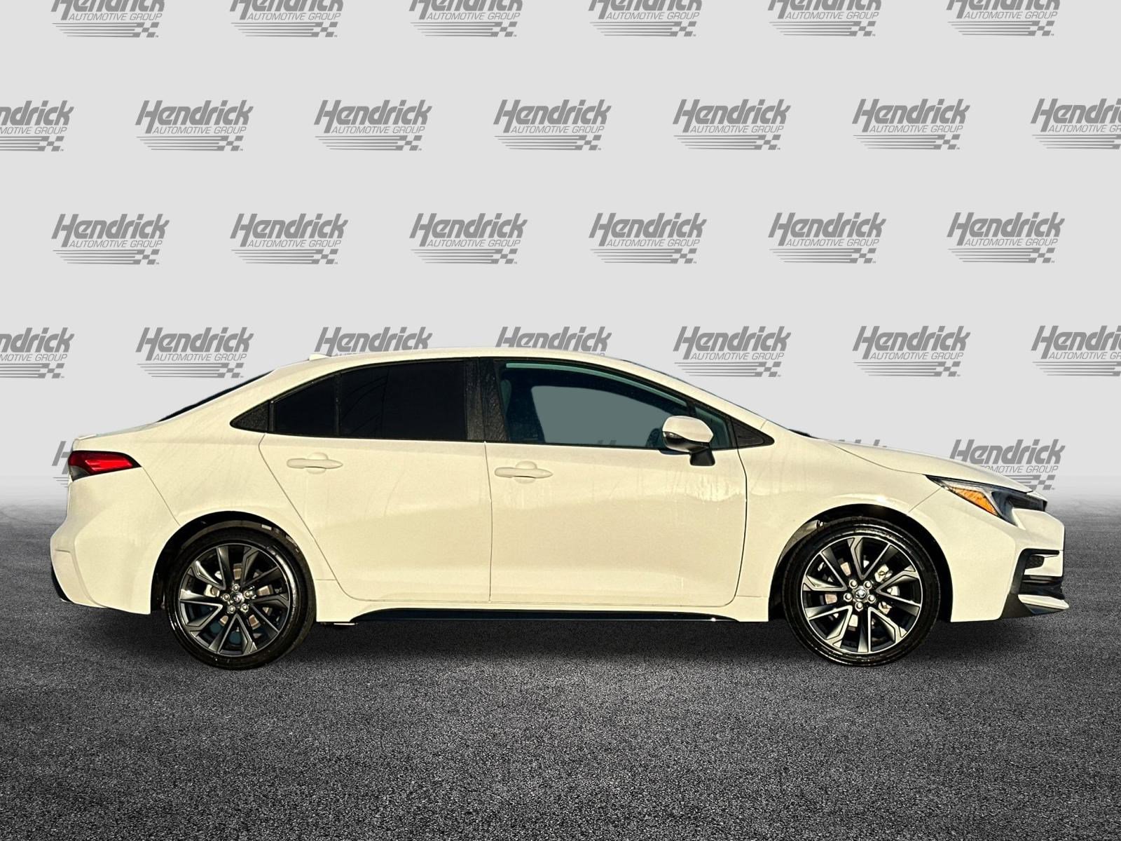 Used 2024 Toyota Corolla SE image 3