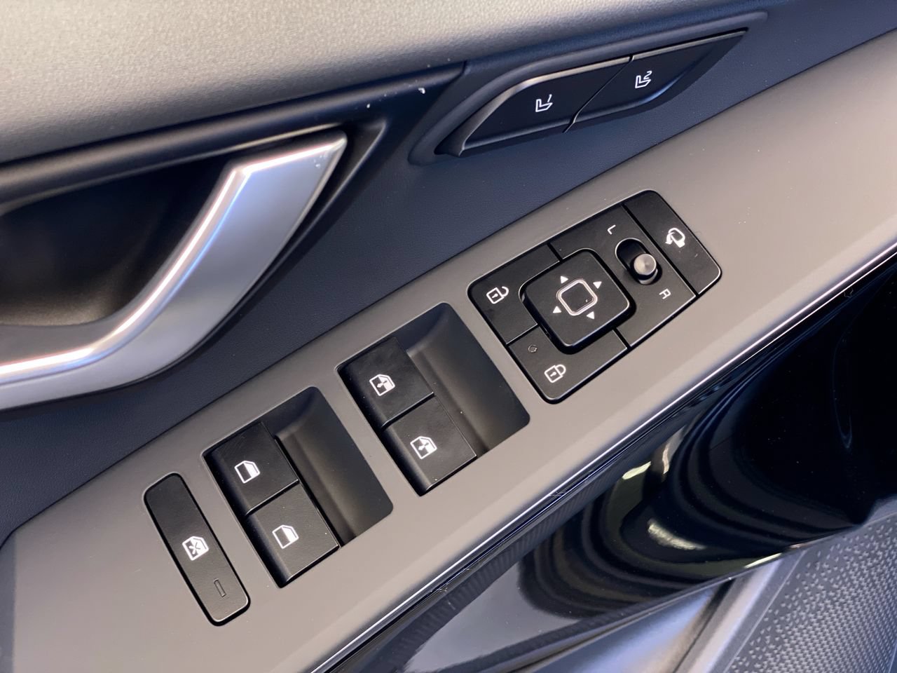 New 2026 Kia Niro Wave FWD image 18