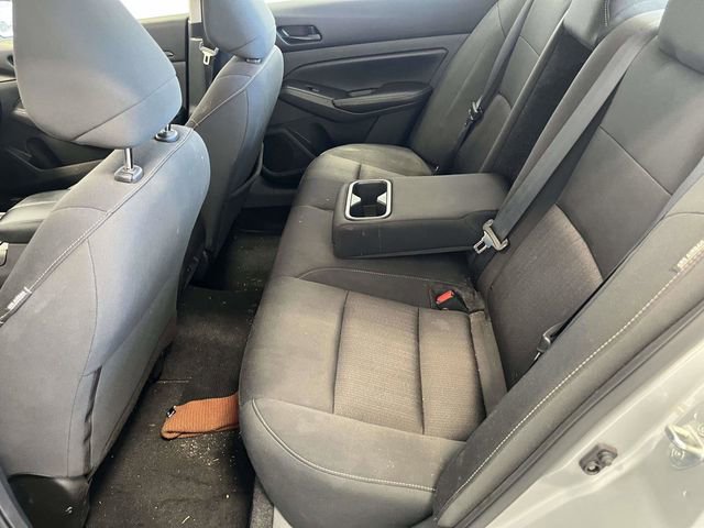 Used 2024 Nissan Altima 2.5 SV image 13