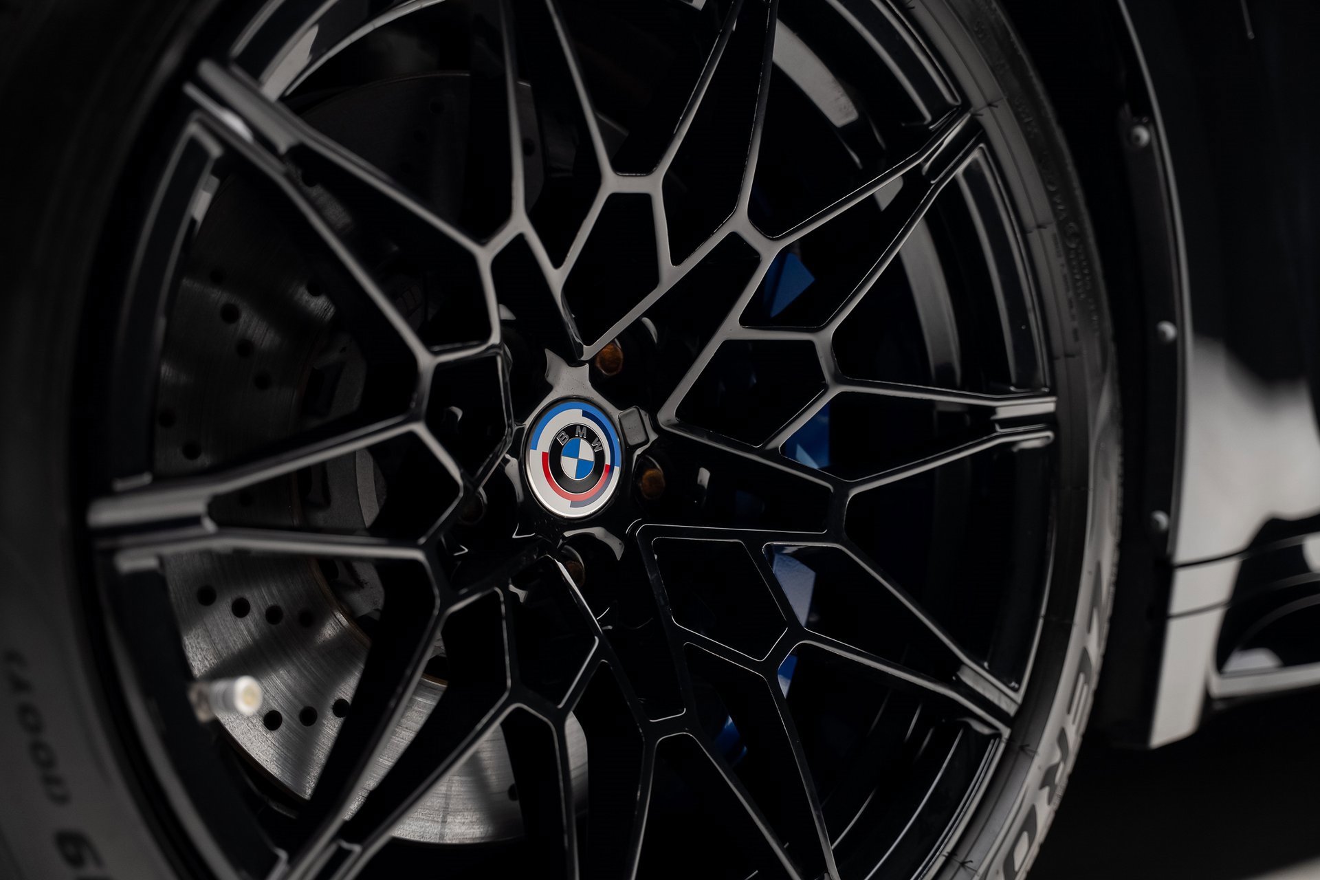 Used 2022 BMW M3 Competition w/ M Carbon Exterior Package image 22