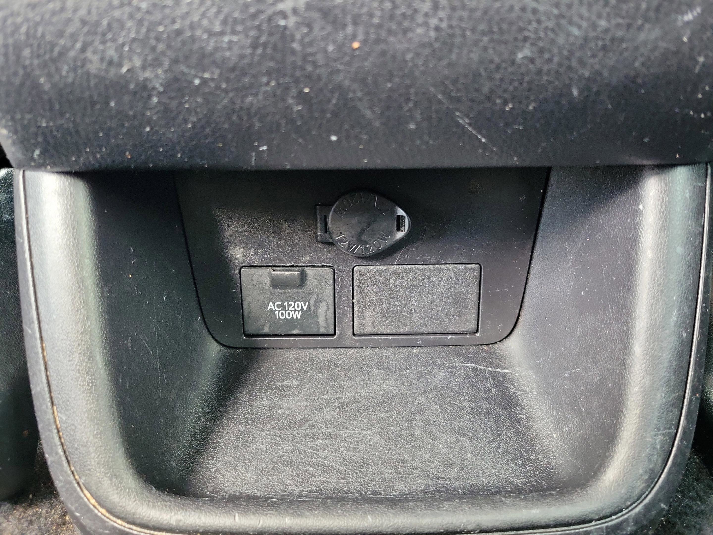 Used 2016 Toyota Highlander XLE image 16