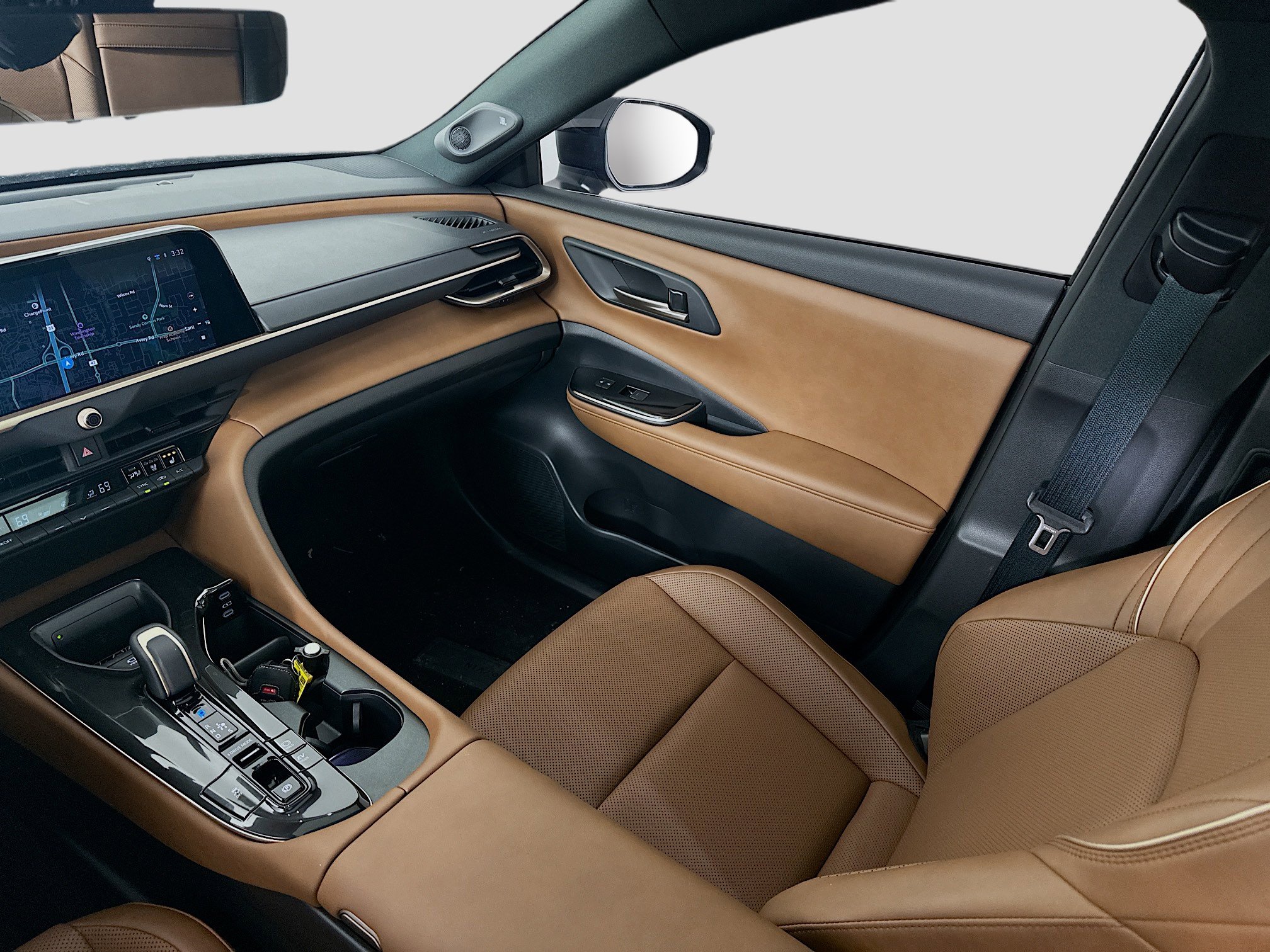 Used 2025 Toyota Crown Signia w/ Advanced Technology Package image 32