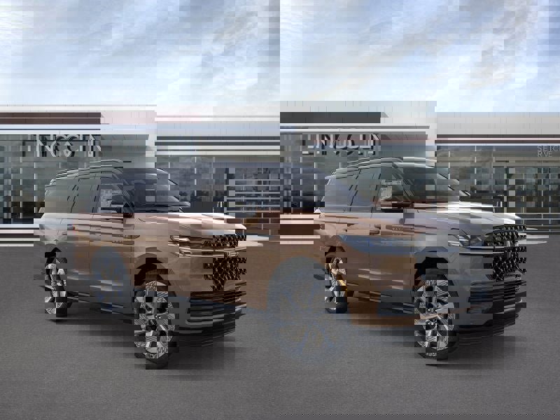 New 2026 Lincoln Navigator L Black Label w/ Black Label Special Edition image 1