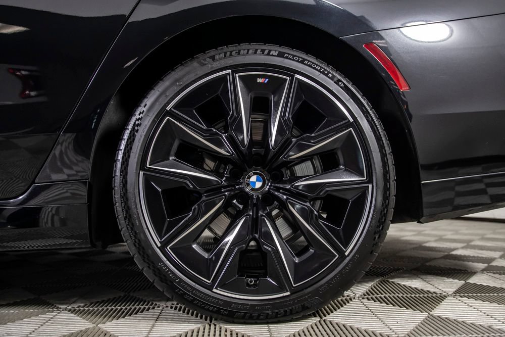 Used 2023 BMW 740i RWD image 43