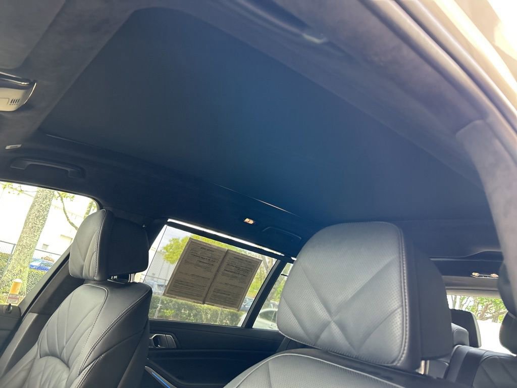 Used 2024 BMW X7 xDrive40i w/ M Sport Package image 17