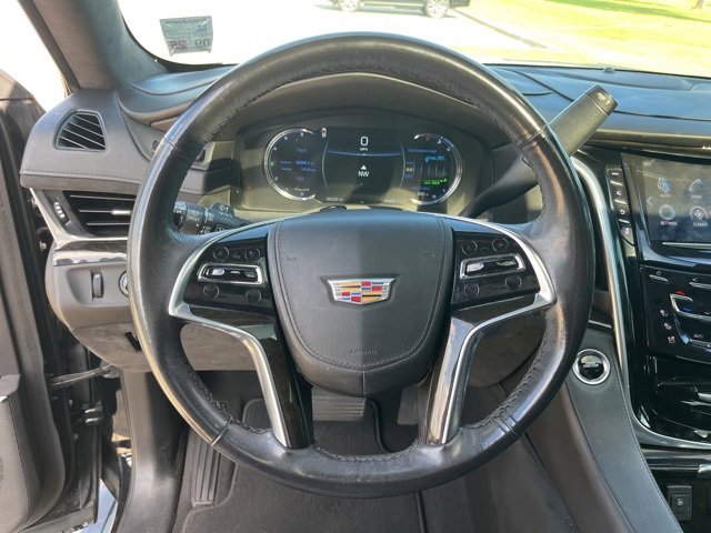 Used 2020 Cadillac Escalade Platinum image 17