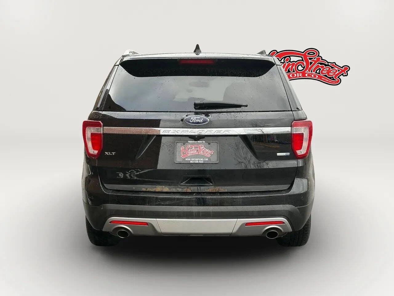 Used 2016 Ford Explorer XLT w/ Equipment Group 202A image 6