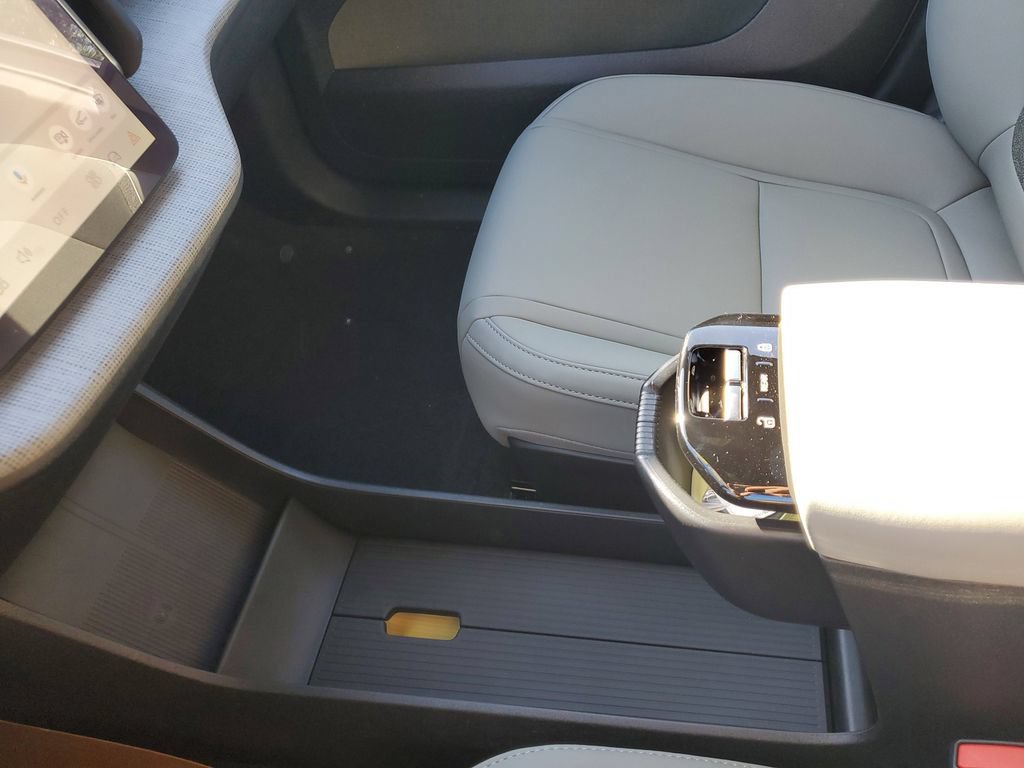 New 2026 Volvo EX30 Plus w/ Protection Package Premier AWD/4WD image 10