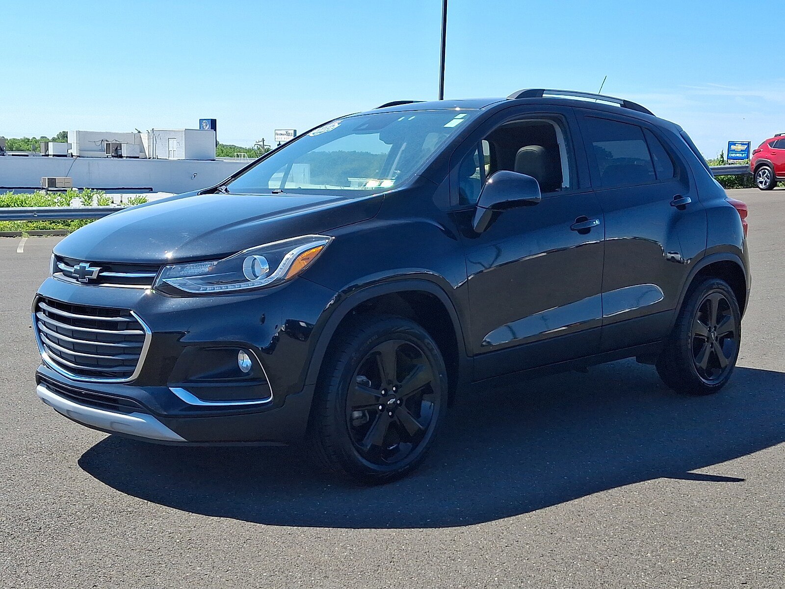 Used 2018 Chevrolet Trax Premier w/ Midnight Edition AWD/4WD image 3