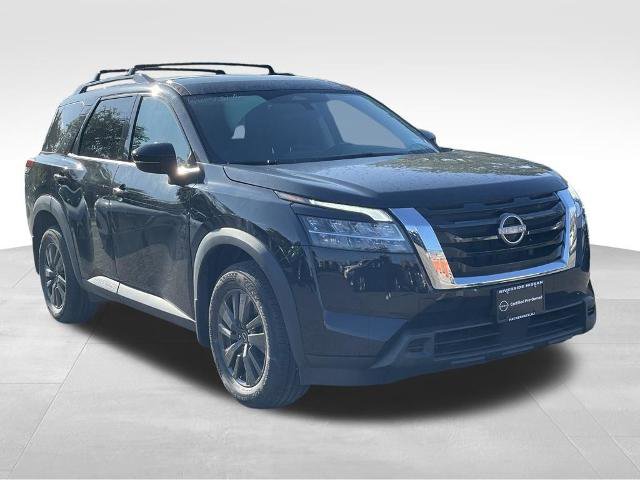 Certified 2023 Nissan Pathfinder SV image 3
