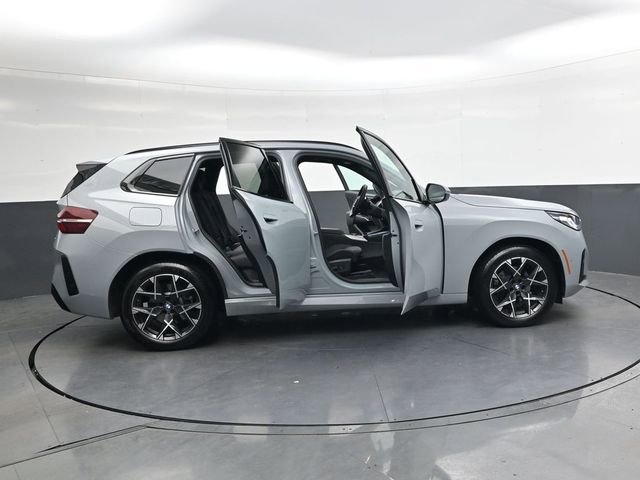 Used 2025 BMW X3 xDrive30i image 35