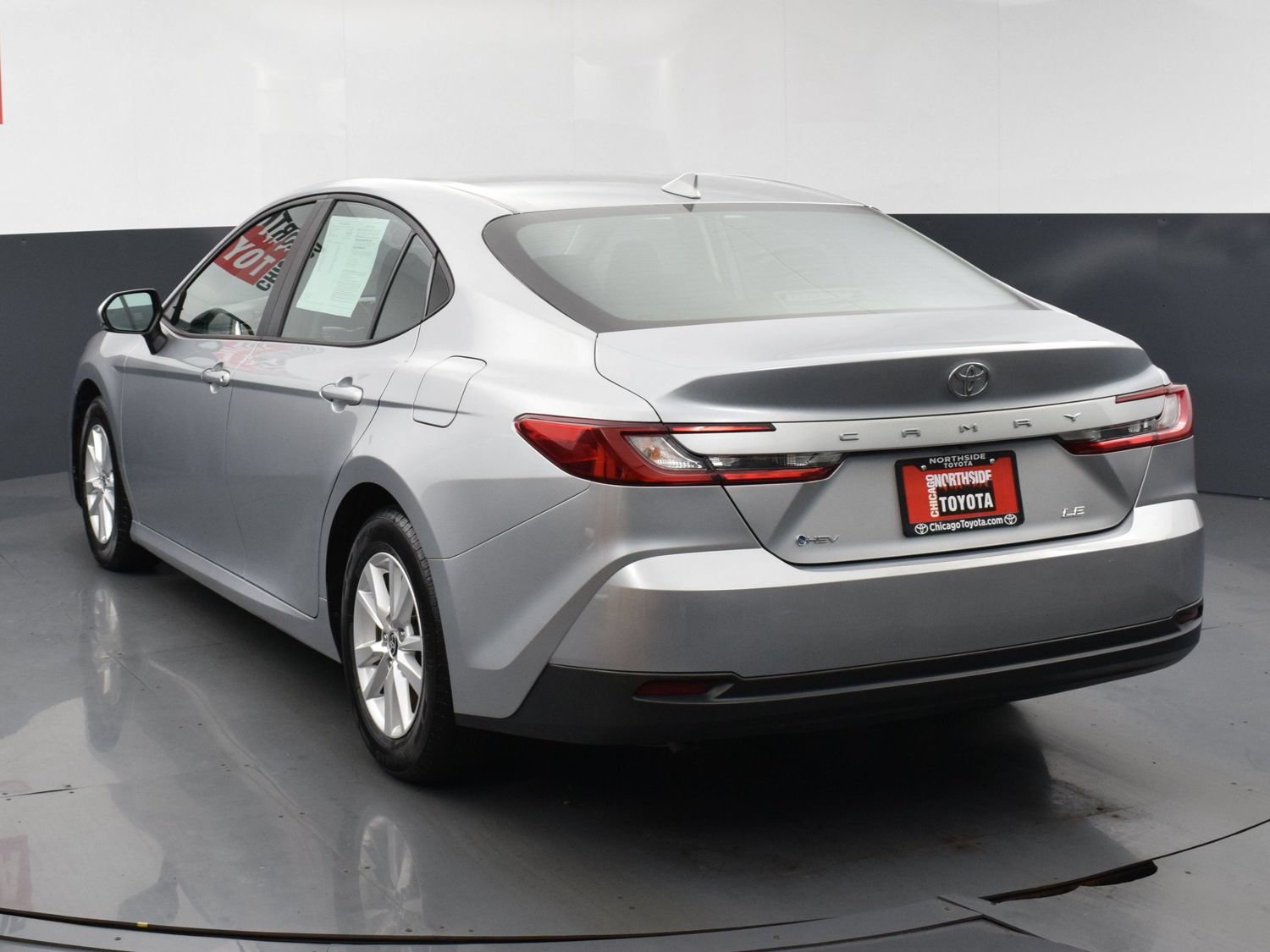 Used 2025 Toyota Camry LE FWD image 3