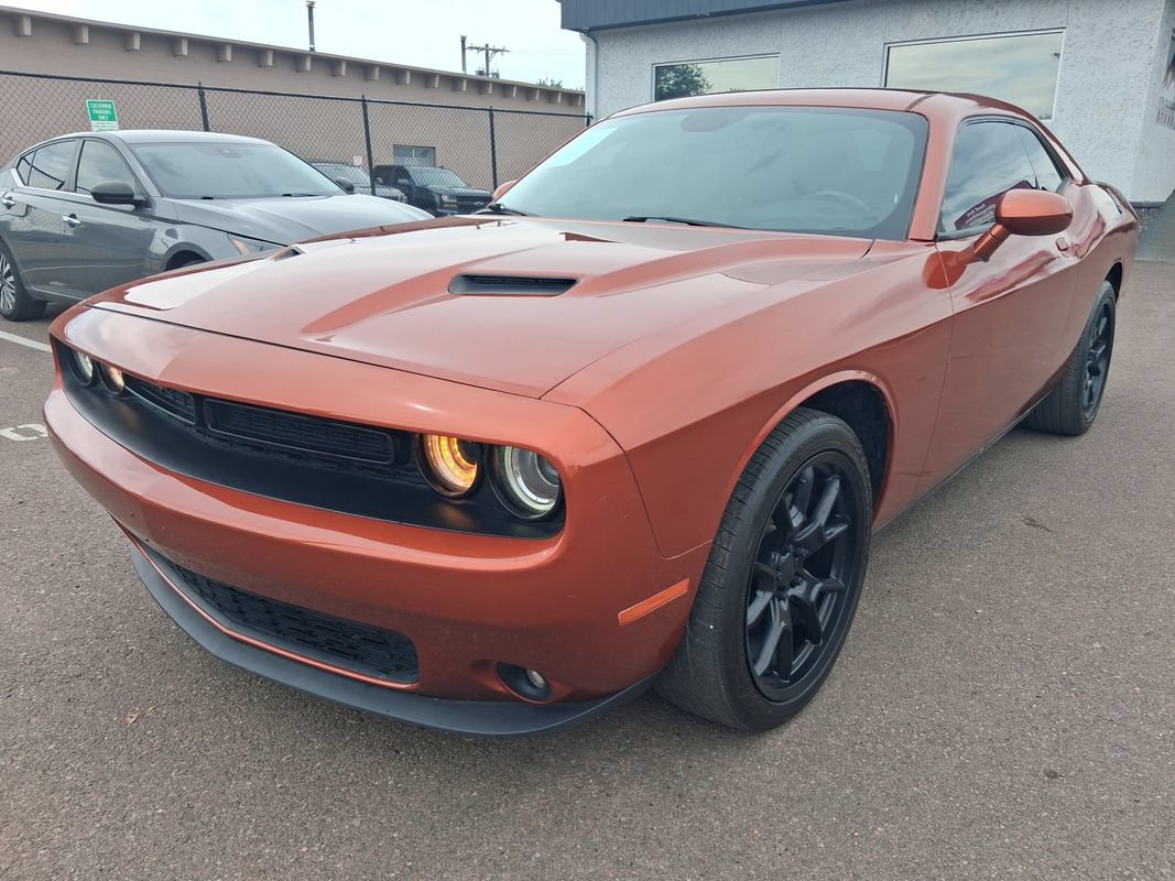 Used 2021 Dodge Challenger SXT w/ Blacktop Package RWD image 2