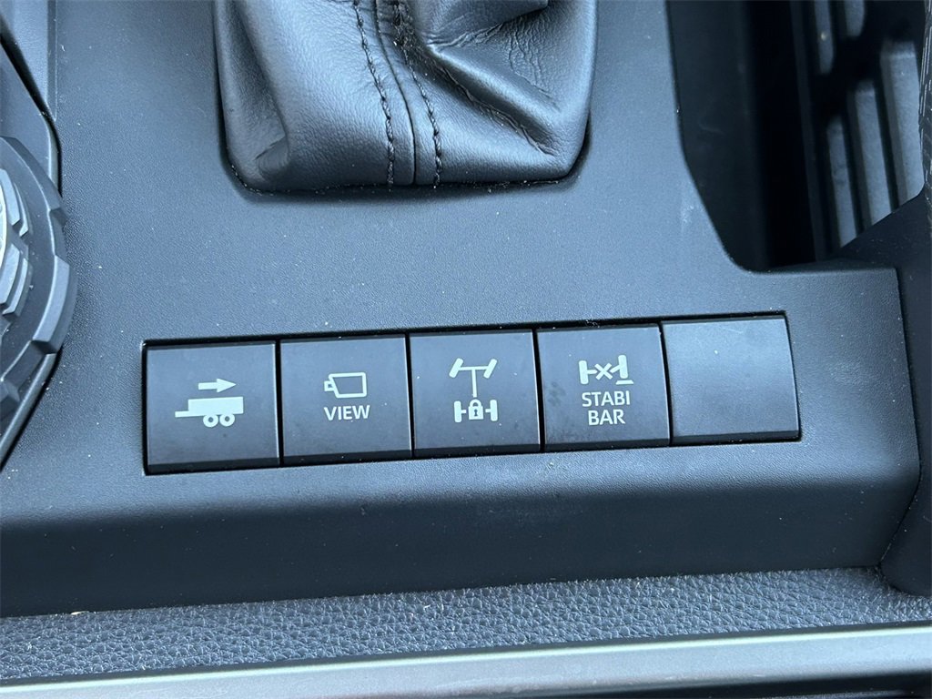 Certified 2025 Toyota 4Runner Trailhunter image 37