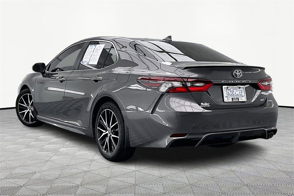 Used 2023 Toyota Camry SE image 13