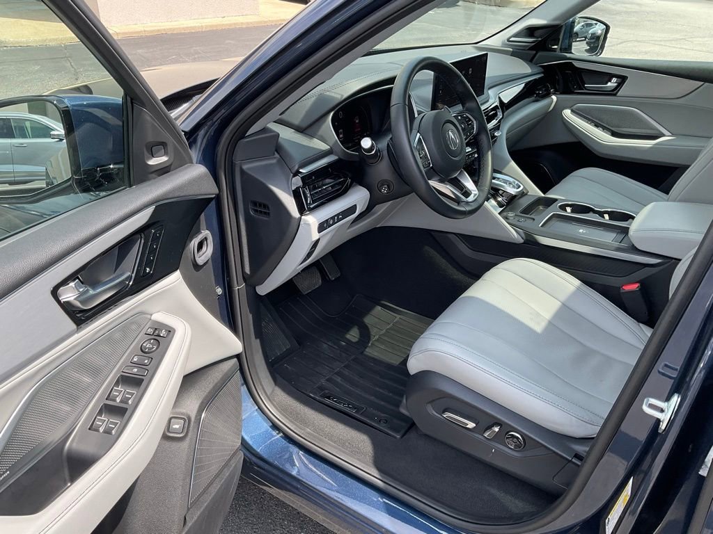 Certified 2025 Acura MDX w/ Technology Package AWD/4WD image 10