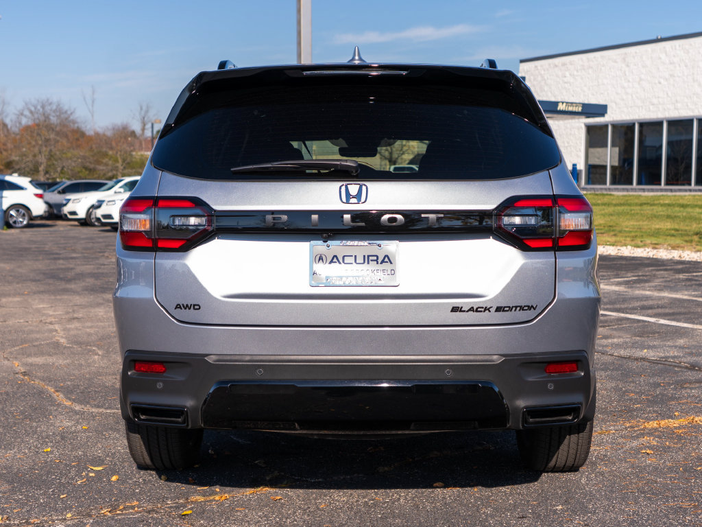 Used 2026 Honda Pilot Black Edition image 11