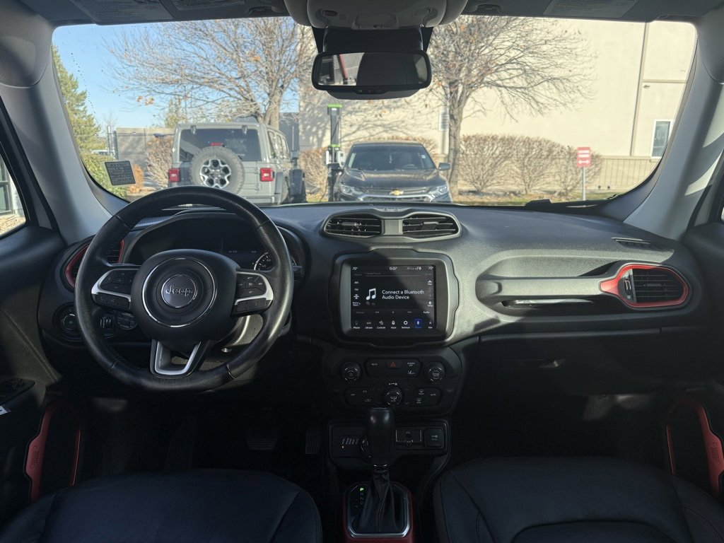 Used 2021 Jeep Renegade Trailhawk w/ Luxury Group III image 22