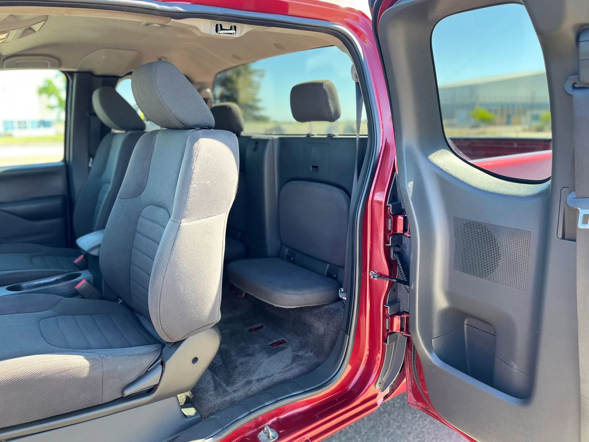 Used 2017 Nissan Frontier S RWD image 12